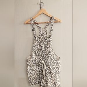 Leopard Overall Shorts w/drawstring waist